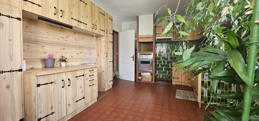 Vente Maison Magnifique demeure de village 5 chambres, garage et jardin. Le mas d agenais