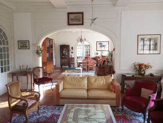  Propriété/château à vendre 14 pièces 560 m²