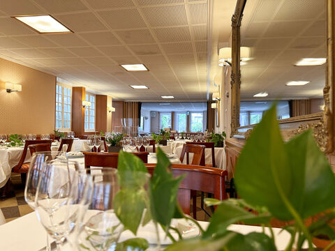 Hôtel-Restaurant avec fort potentiel de transformation   2 294 m2 bâtis   Paray-le-Monial (71) 1200000 71600 Paray le monial