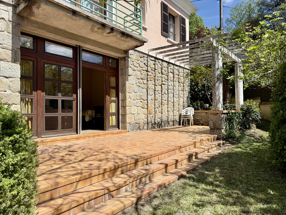 Vente Maison Charmante Petite Maison « Rose » des années 50 - Jardin arboré   Tout à pied Vals les bains