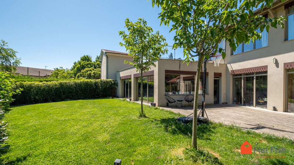 Vente Maison Maison familiale rénovée 230 m2   4 chambres   Suite au RDC   Centre Chaponost St genis laval