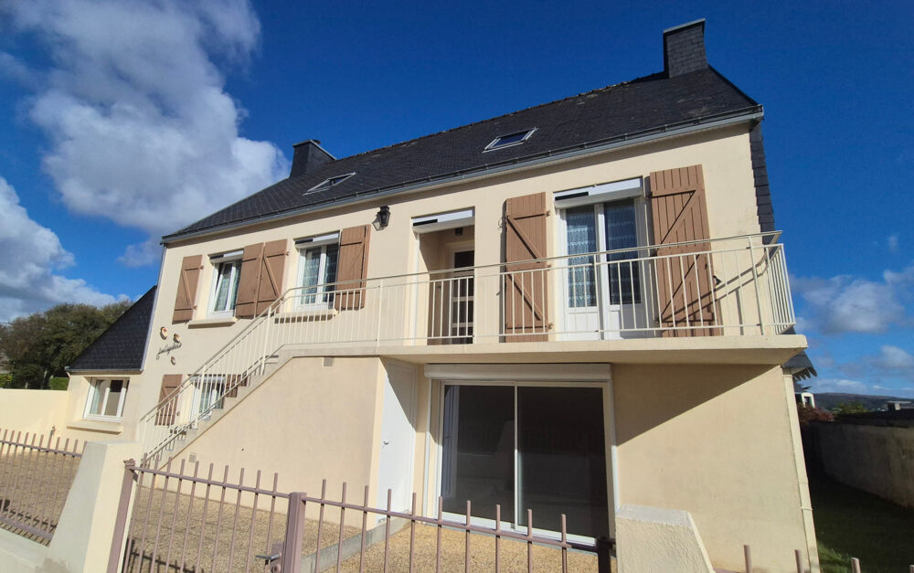 Vente Maison Belle maison de 190 m2 sur un grand terrain de 1393 m2  à 1 km de la plage Plomodiern