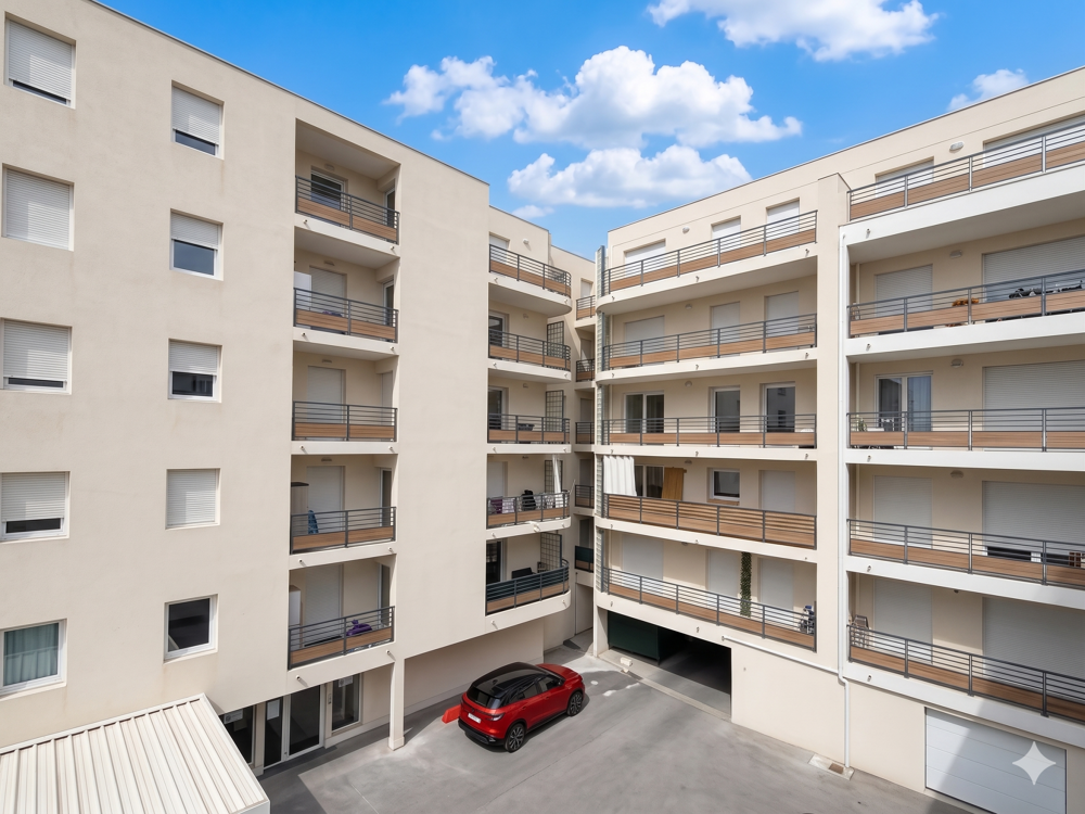 Vue panoramique et sérénité au dernier étage