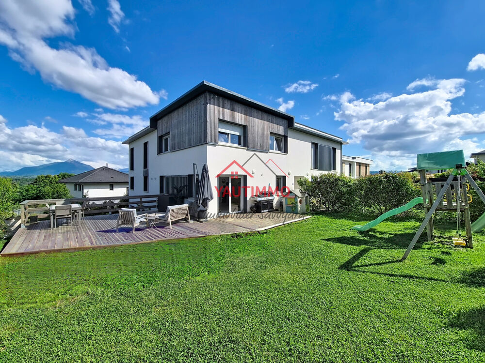 RARE À HAUT-MONTHOUX DUPLEX-JARDIN ESPRIT MAISON AVEC PLUS DE 210 M2 DEXTÉRIEUR