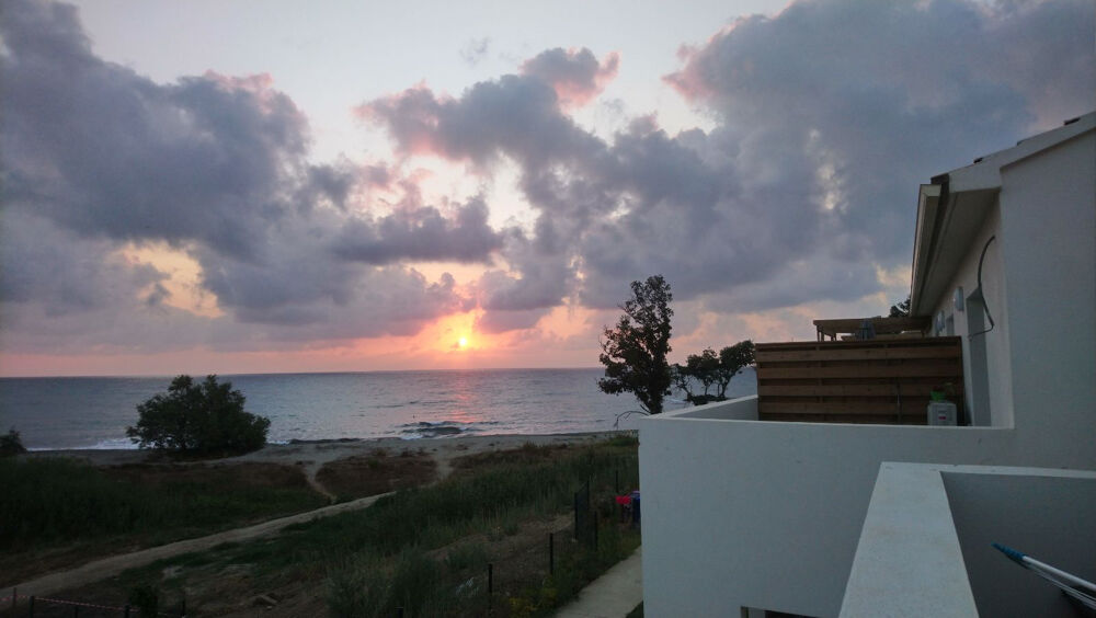Appartement 3 Pièces avec Terrasse et Vue Mer Imprenable à Bravone