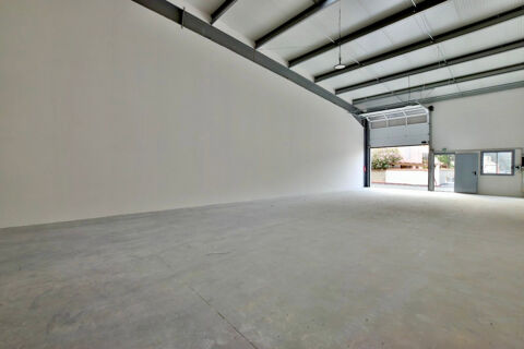   ENTREPOT - LOCAUX - BUREAUX 
