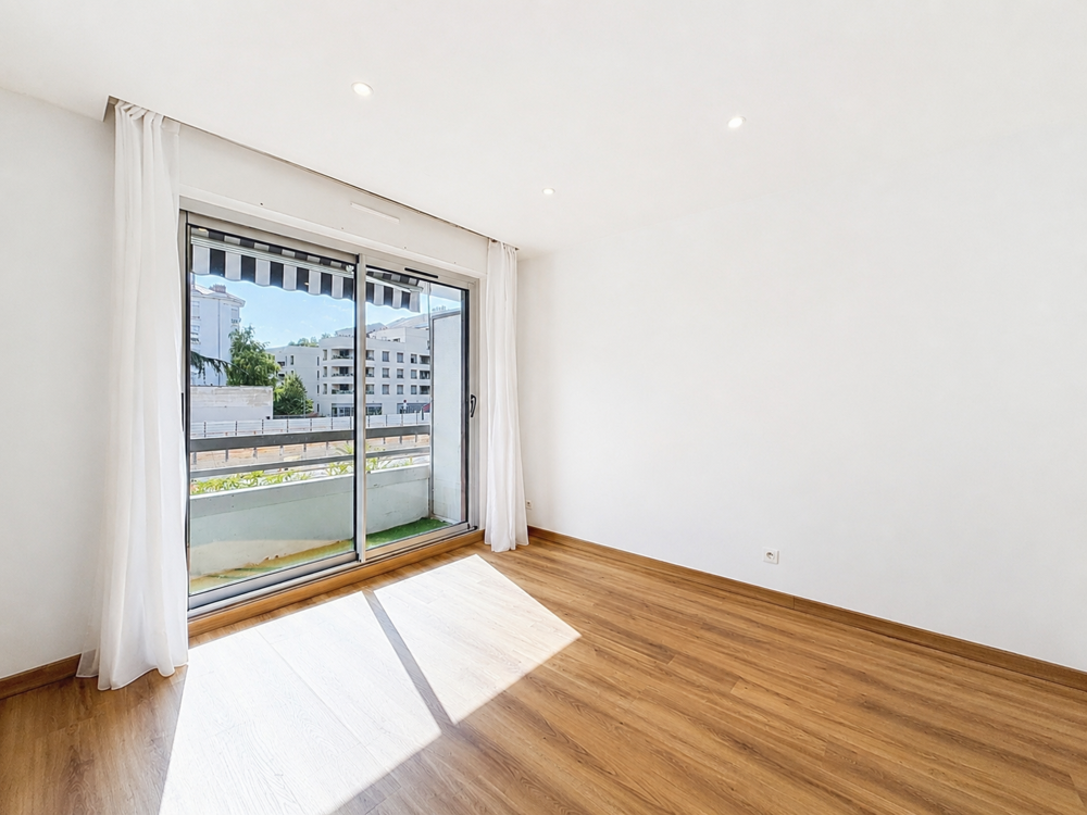 Villeurbanne Gratte-Ciel Appartement T4 82 m2 avec balcon