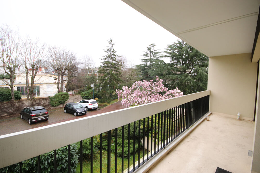 Vente Appartement A vendre St Gratien proche Lac, appartement 64 m2, 2 pices et bureau, 1 box, 1 cave St gratien