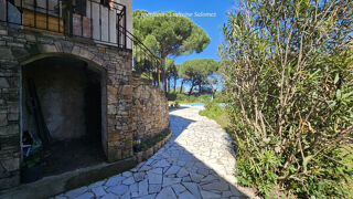  Propri�t�/ch�teau � vendre 14 pi�ces 422 m� Roquebrune sur argens