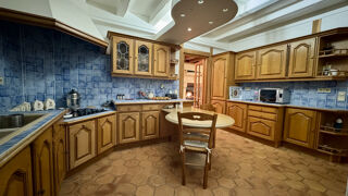  Propri�t�/ch�teau � vendre 6 pi�ces 245 m�