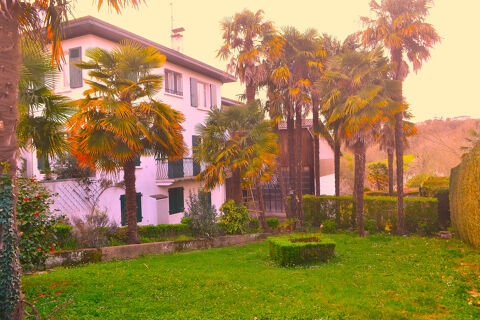   Bardos - Propri�t� � pied des commerces Maison - 15 + pi�ce(s) - 310 m�