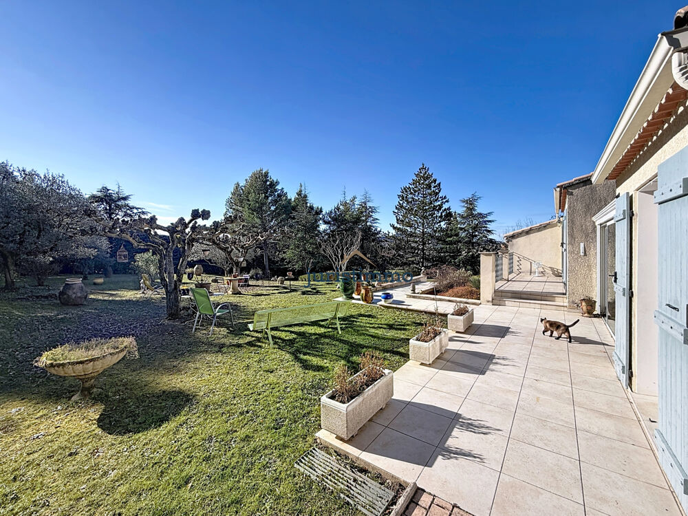 A 5 kms de VAISON-LA-ROMAINE Maison de plain-pied au charme provençal dans un secteur prisé près de Vaison-la-