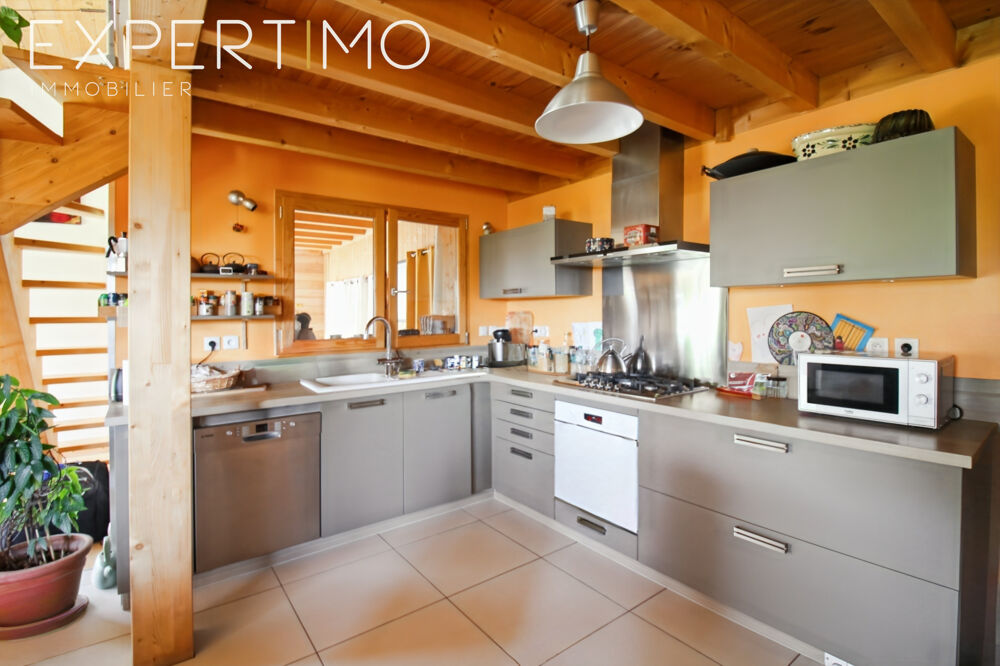 SUPERBE MAISON A OSSATURE BOIS BIOCLIMATIQUE !