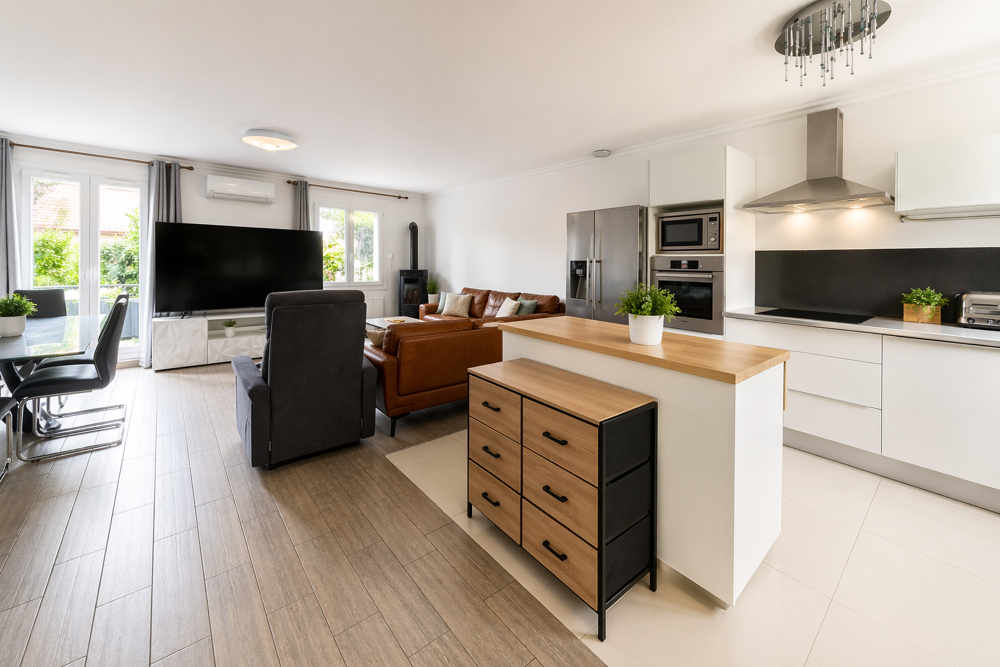 Maison familiale avec vue lac 5 chambres, suite parentale et fort potentiel ! Secteur recherché