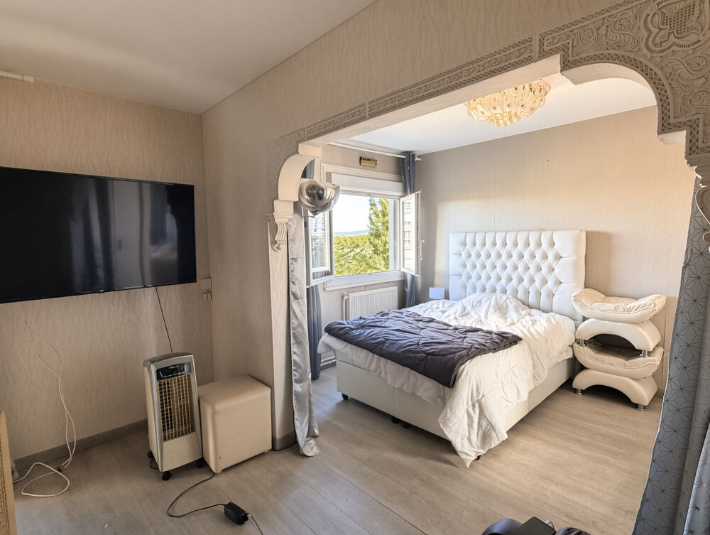 Vente Appartement T3/4 de 81 m2 au 5e étage Clermont-Ferrand, rue du Château des Vergnes Clermont ferrand