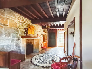  Maison  vendre 8 pices 320 m