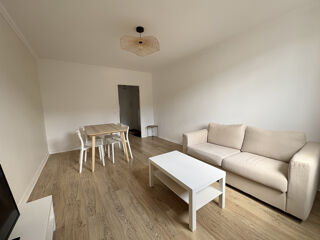  Appartement à louer 4 pièces 64 m²
