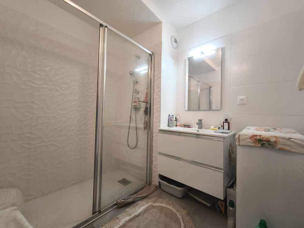 Appartement T3 de 57m2 avec terrasse, loggia et garage