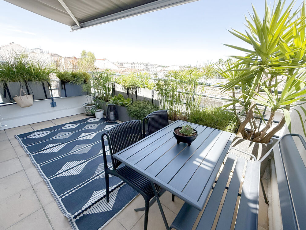 Vente Appartement Élégant appartement avec vue dégagée, terrasse, ascenseur et garage  à deux pas de l'Écusson Montpellier