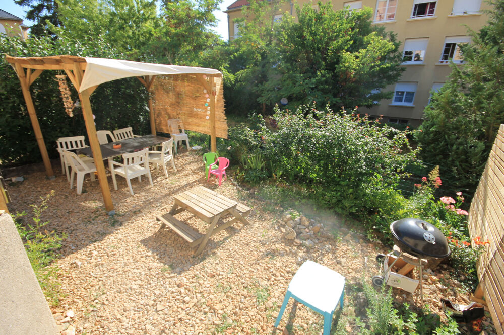 APPARTEMENT F5 103 M2 AVEC GARAGE ET JARDIN DE 205 M2