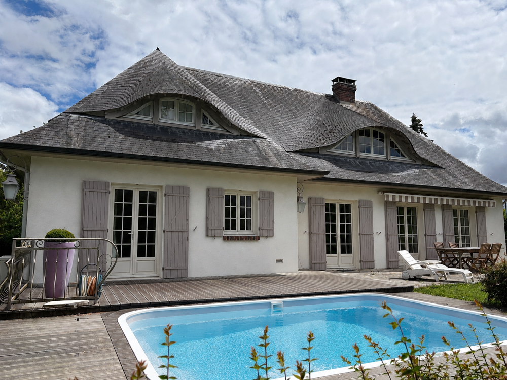 Vente Maison Dans résidence privée de la Vallée d'Eure, maison lumineuse vue sur un étang Merey