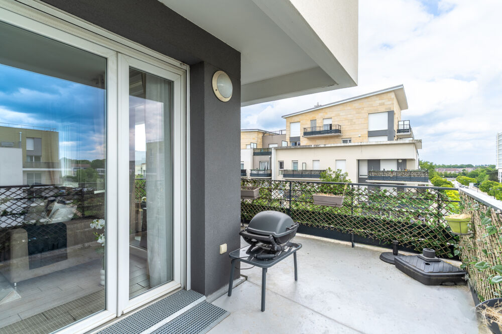 Grand Appartement Familial de 95 m2 avec Suite et Balcon Trappes