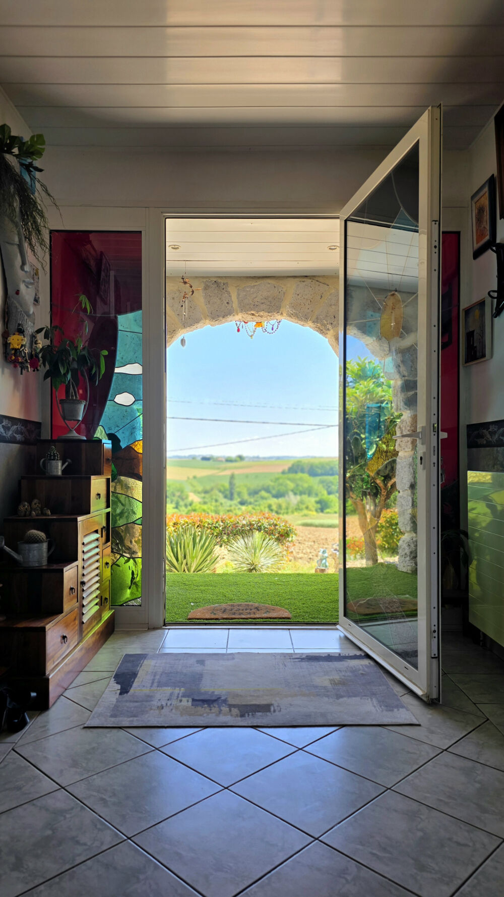 MAISON T5 - 147M2 EN CAMPAGNE AVEC TERRAIN D'1HA ET PISCINE / PROCHE LAVARDAC