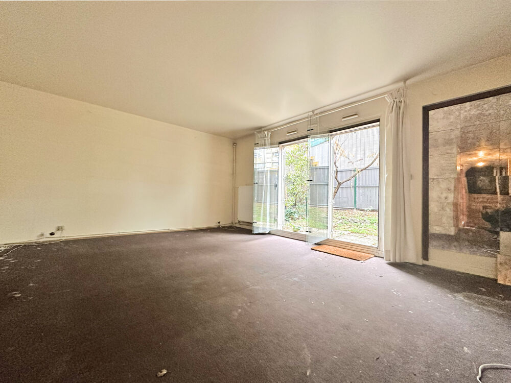 Vente Duplex/Triplex Duplex à rénover sur 140 m2 avec jardin de 28 m2, cellier et parking souterrain dans garage fermé et sécurisé Nanterre