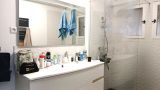  Remise / Grange � vendre 5 pi�ces 125 m� Bormes les mimosas