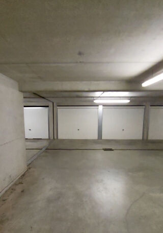  Parking / Garage à vendre 27 m² Vitrolles