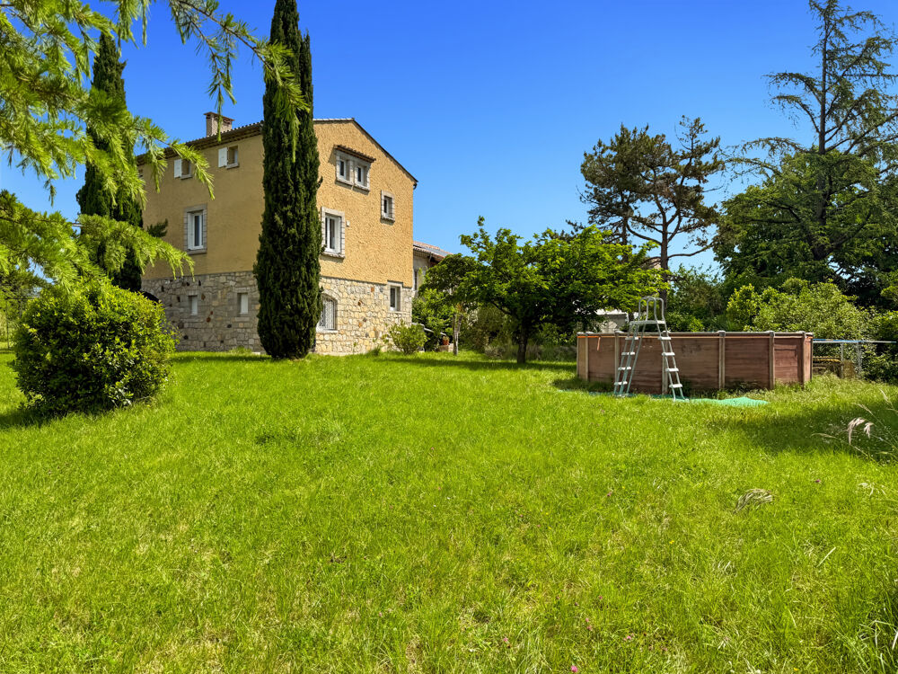  vendre  Proprit/chteau Villeneuve-de-Berg (07170)