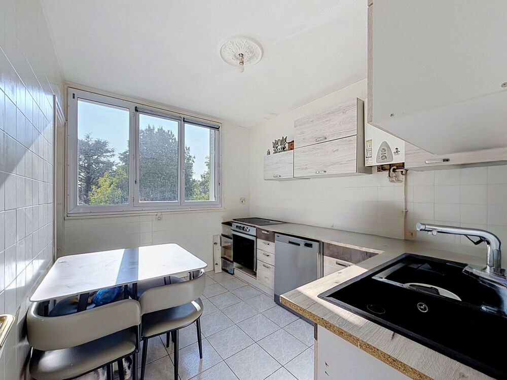 Vente Appartement Saint-Priest   Appartement T4 lumineux avec parking et cave St priest