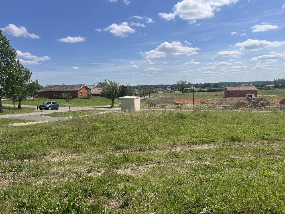 Vente Terrain REYNIES (82370), TERRAIN CONSTRUCTIBLE DE 707m2 VIABILISÉ. Reynies