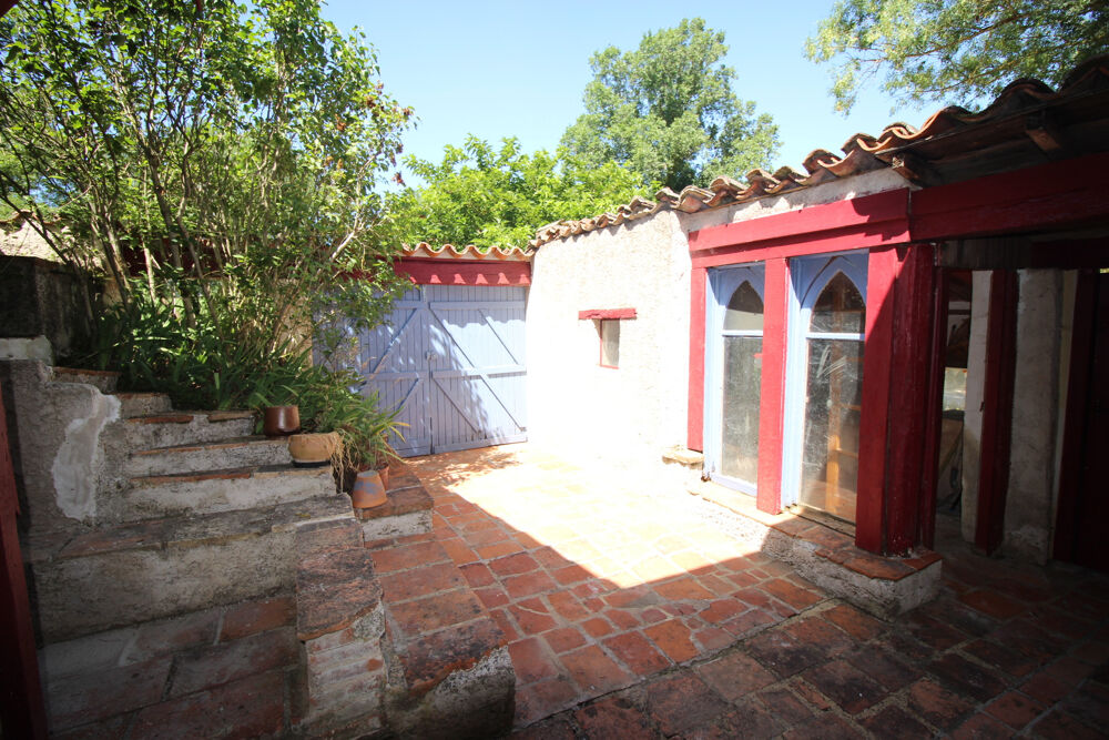 Vente Maison Grande maison de plain pied avec annexe de 100 m2 au calme et avec une vue Pyrénées Lanta