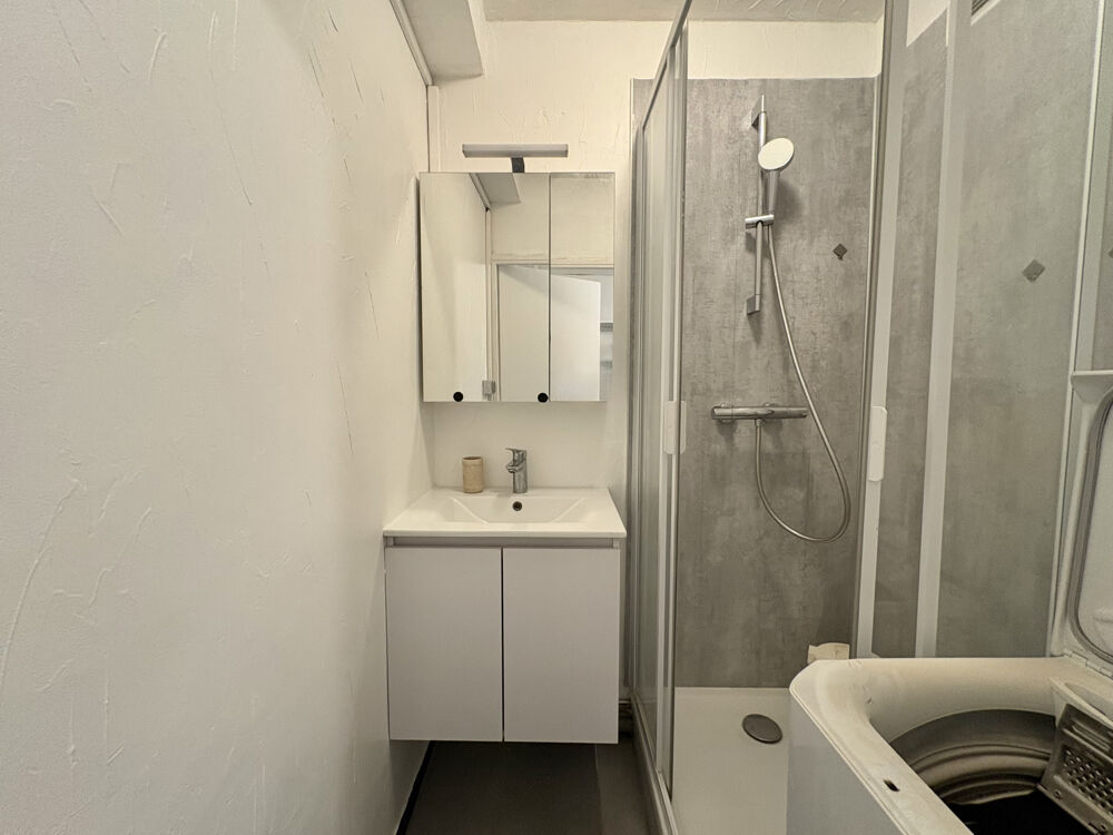 Location Appartement APPARTEMENT MEUBLE 450€/MOIS TOUTES CHARGES COMPRISES + STATIONNEMENT St etienne