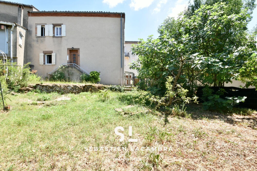 Maison bourgeoise avec jardin et vue imprenable.