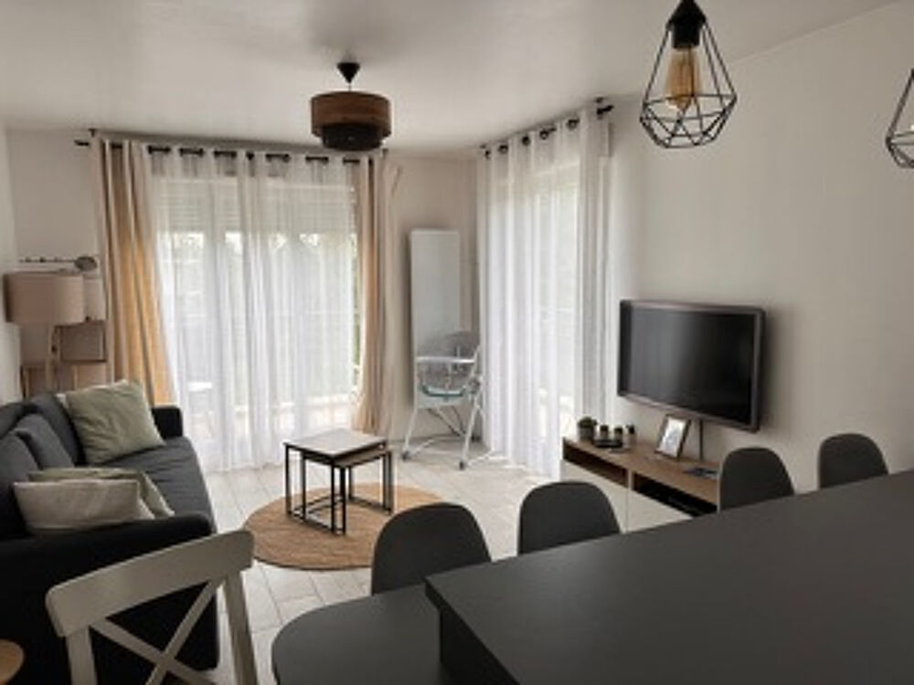 APPARTEMENT 3 PIECES MEUBLE TERRASSE vue sur parc