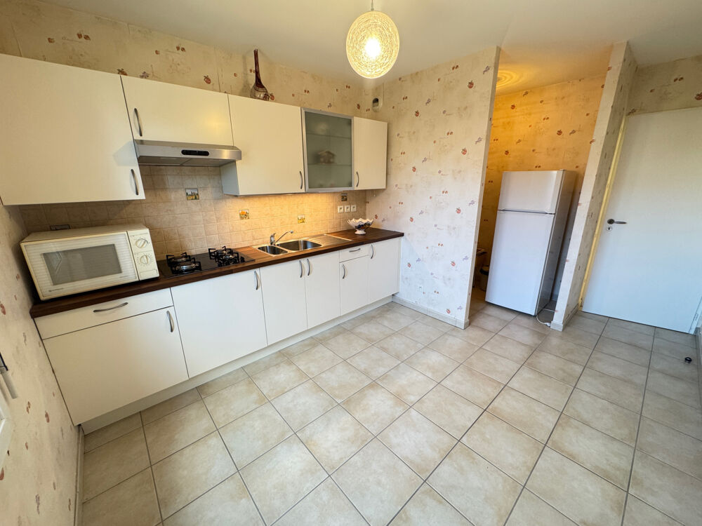Vente Appartement Appartement T3 72 m2, résidence sécurisée avec balcon et garage. Andrezieux boutheon