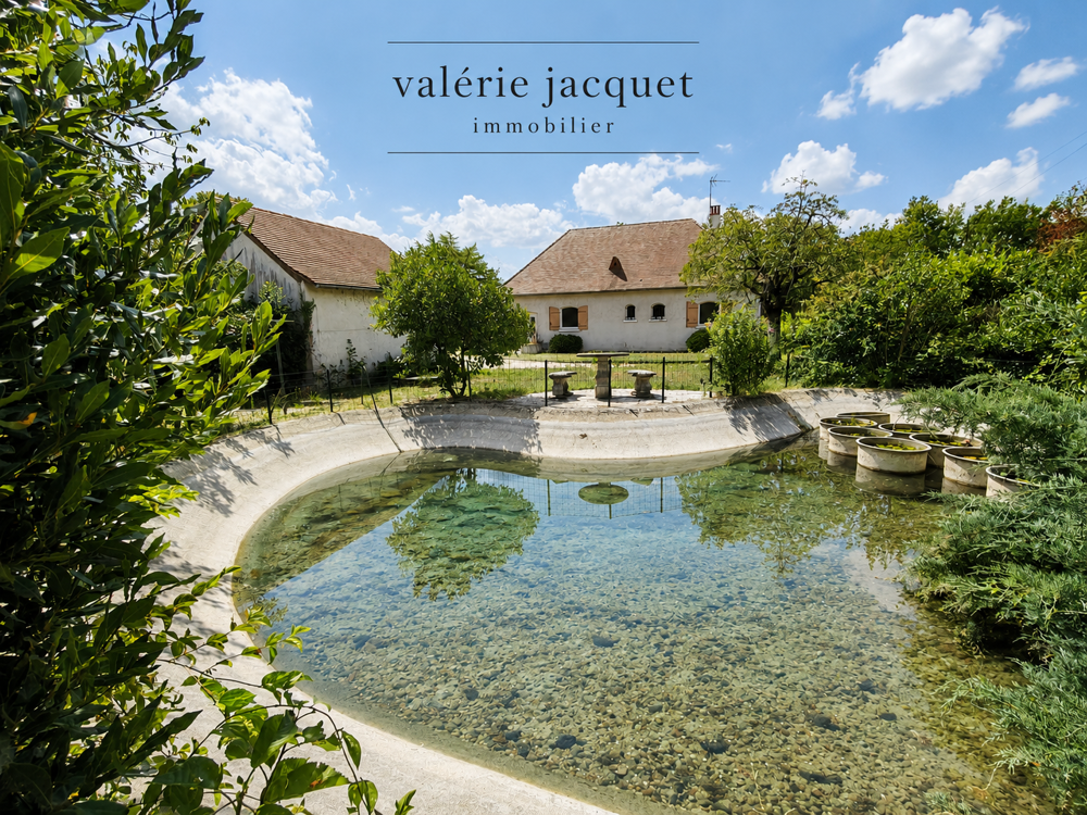 Maison familiale de 4 chambres avec vie de plain-pied 3 150 m2 de terrain À 5 minutes à pied du centre-vil