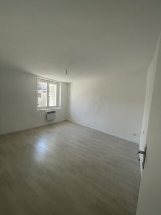  Appartement � louer 4 pi�ces 88 m� Courthezon