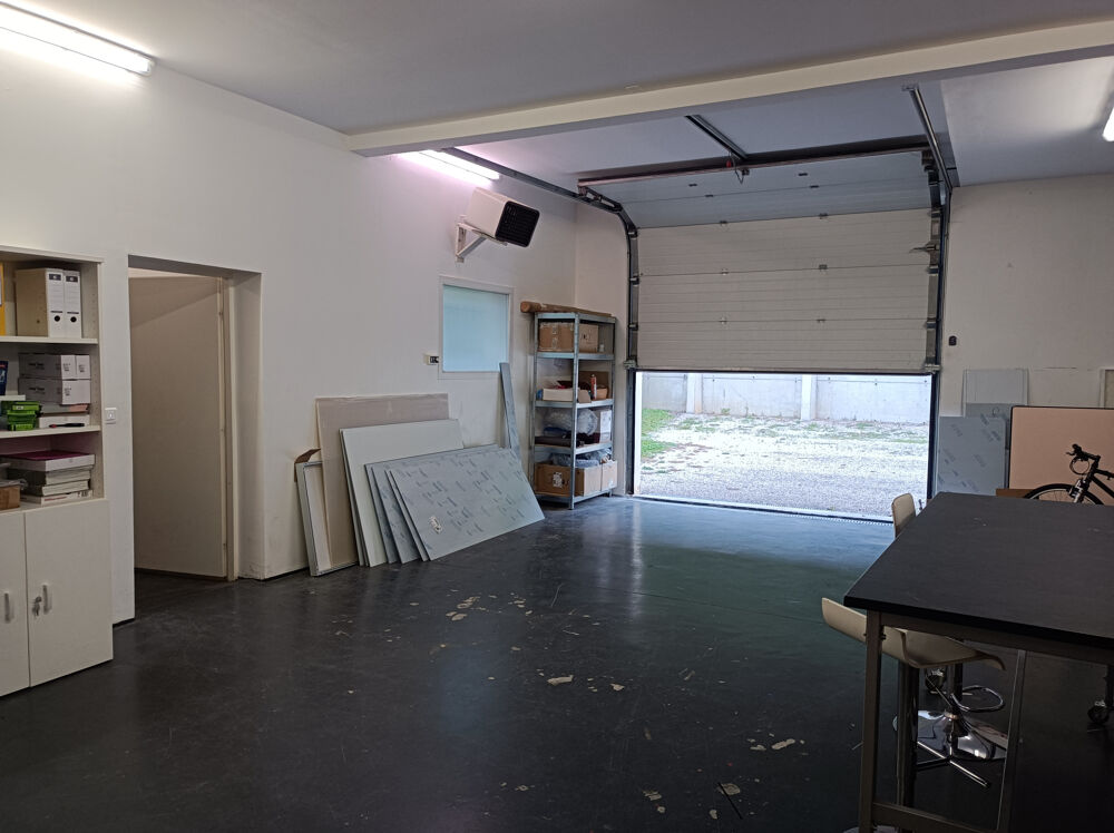 Vente Immeuble BÂTIMENT artisanal + APPARTEMENT T5 + PARKINGS Monestier de clermont