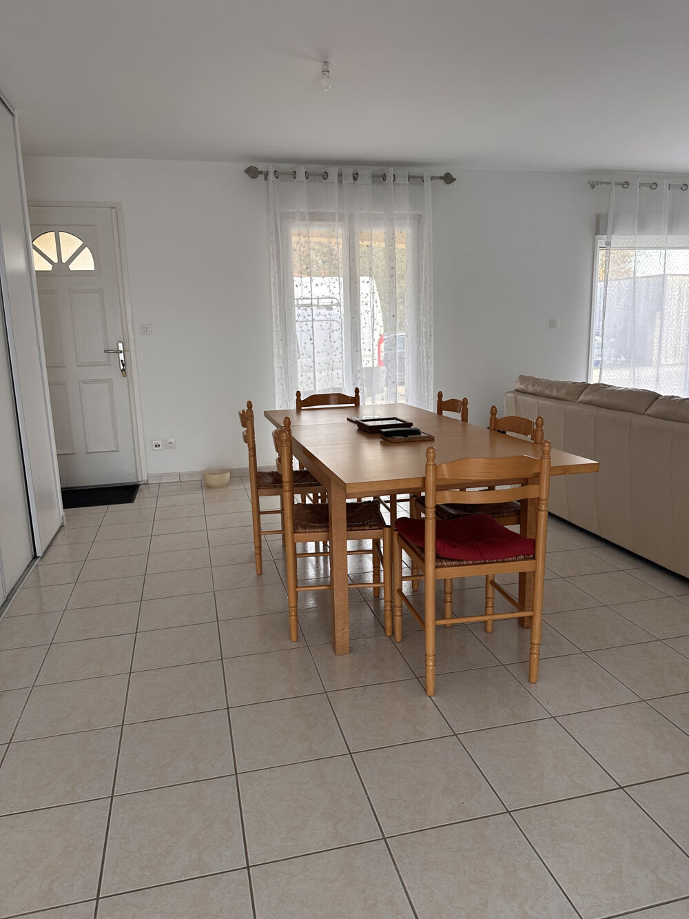 Maison familiale T 7 avec JARDIN et GRAND garage