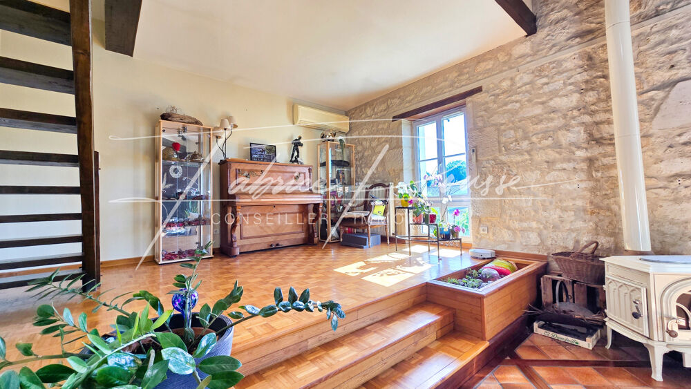 à vendre  Propriété/château Rochefort (17300)