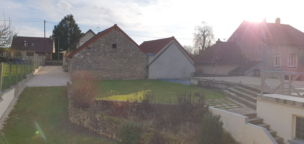 Vente Maison GRANDE MAISON AVEC 3 GARAGES ET JARDIN Fere en tardenois