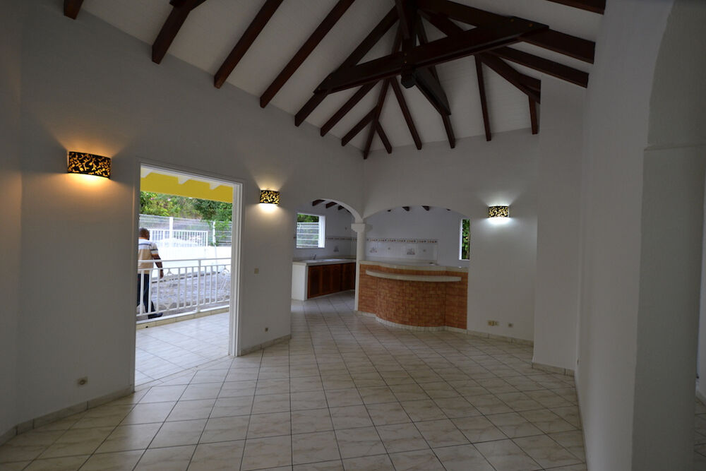 Location Maison T3 vue dégagée 100m2 Le gosier