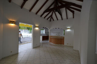  Maison à louer 3 pièces 80 m²