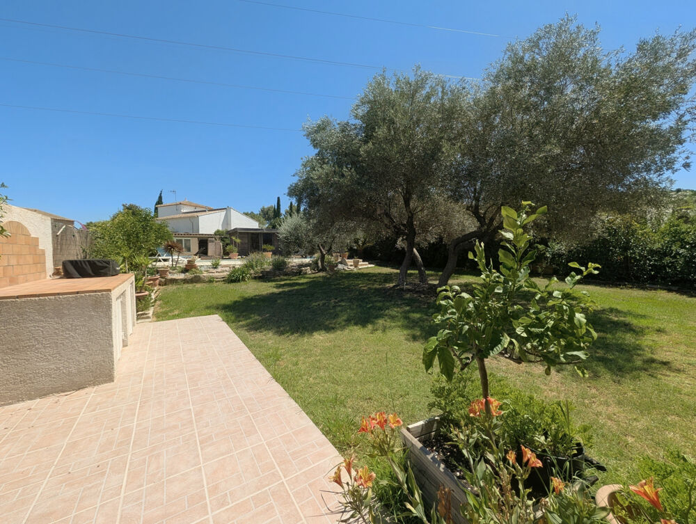 Vente Maison Villetelle   Élégante villa de plain-pied rénovée avec piscine et magnifique terrain arboré de plus de 1 000 m Villetelle