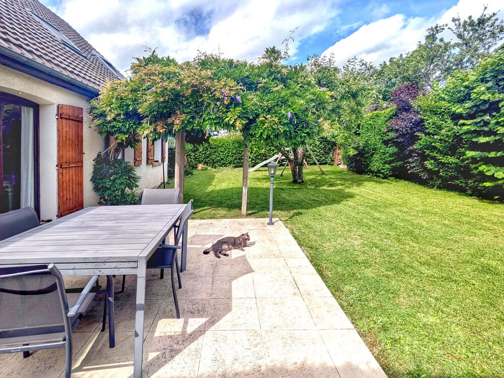 Maison 7-9P en excel. état sur 600m2 arboré, avec ss-sol total.