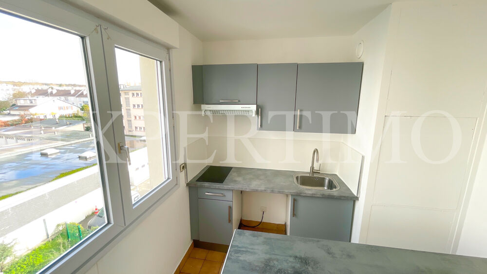 LE CHESNAY-ROCQUENCOURT GRAND STUDIO 31 M2 ÉTAGE AVEC ASCENSEUR