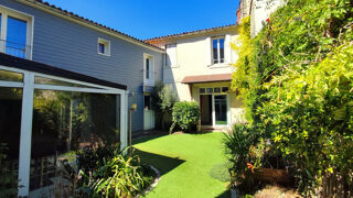  Maison à vendre 10 pièces 256 m²